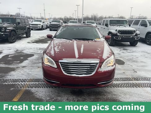 Used 2013 Chrysler 200 Touring image 2