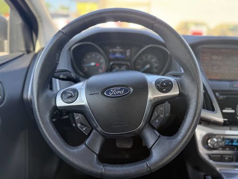 Used 2013 Ford Focus Titanium w/ Titanium Handling Pkg image 15