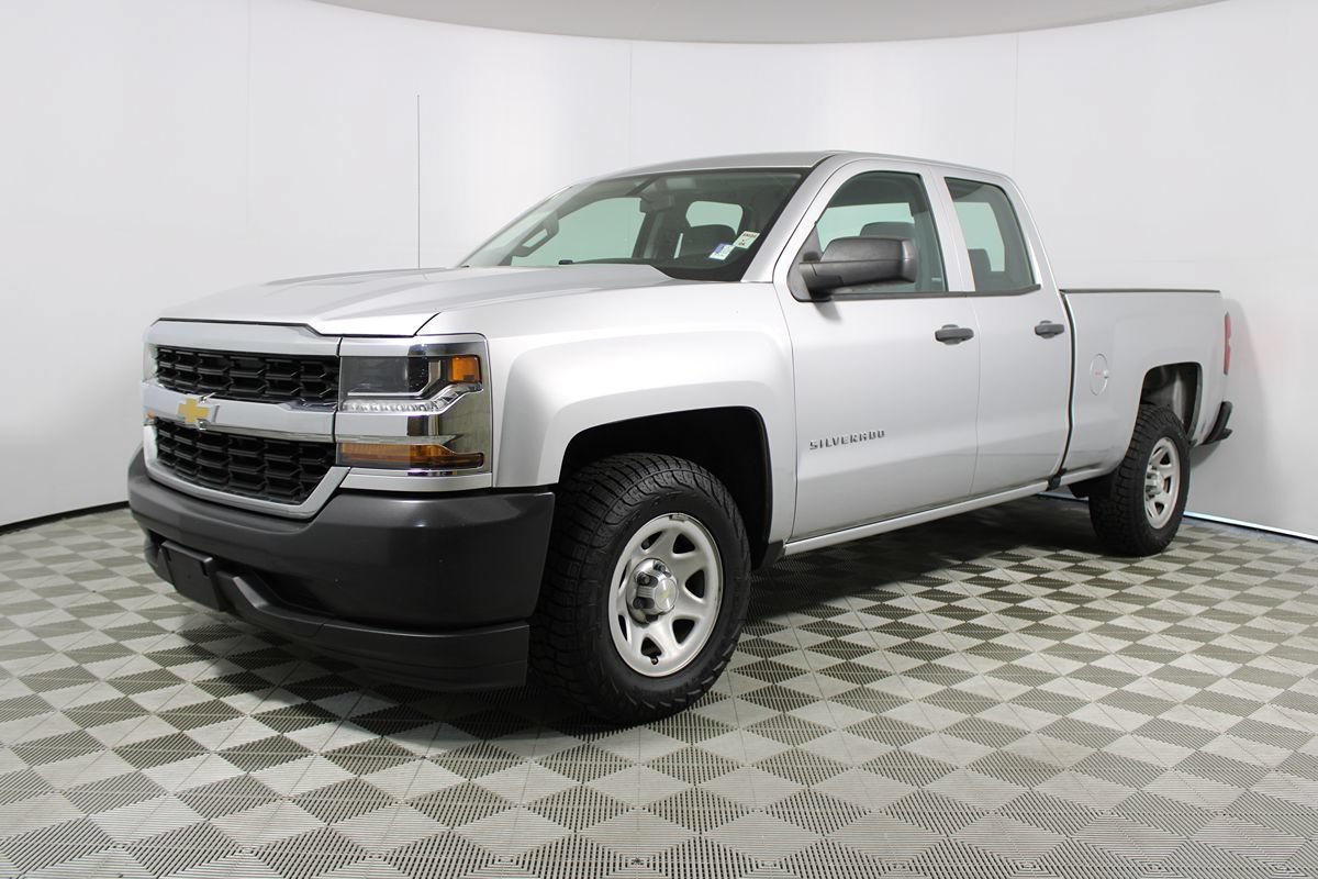 Used 2017 Chevrolet Silverado 1500 W/T RWD image 3