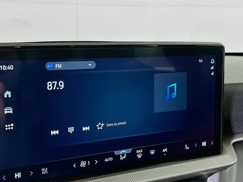 Used 2025 Ford Explorer ST-Line w/ ST-Line Street Pack image 21