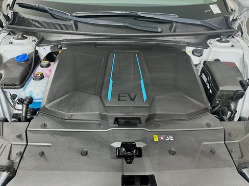 Used 2024 Hyundai Ioniq 5 SE RWD image 32
