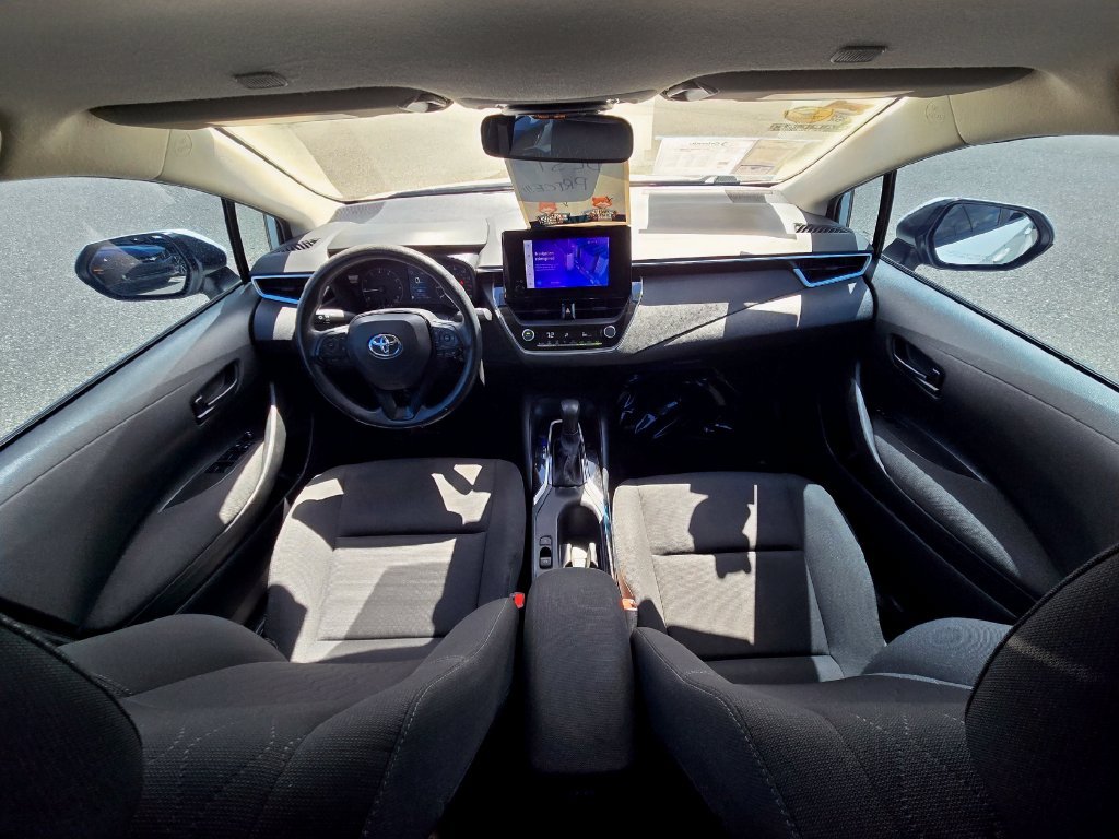 Used 2023 Toyota Corolla LE FWD image 40