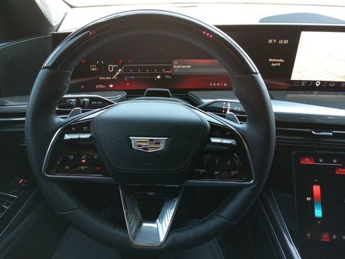 Used 2025 Cadillac Escalade V w/ LPO, ONYX Package image 13