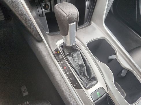 Used 2019 Honda Accord LX image 9