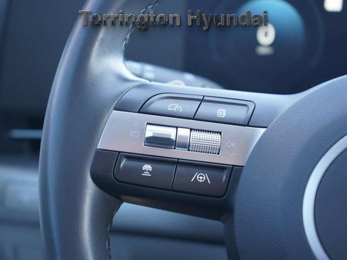 Certified 2025 Hyundai Kona SEL image 18