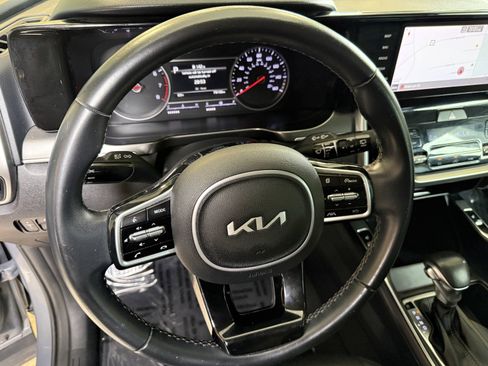Used 2022 Kia Sorento S w/ Panoramic Sunroof Package FWD image 14