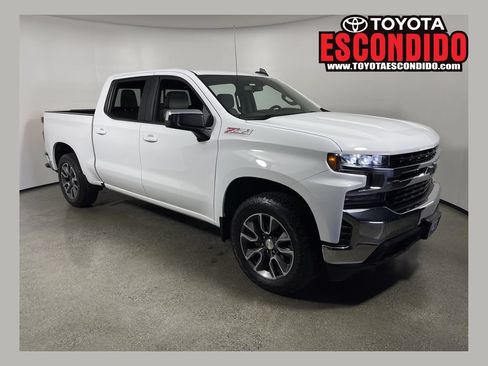 Used 2022 Chevrolet Silverado 1500 LT AWD/4WD image 1