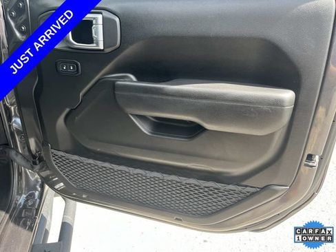 Used 2024 Jeep Gladiator Sport AWD/4WD image 22