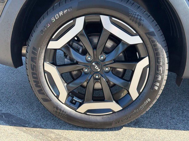 Used 2023 Kia Telluride S FWD image 16