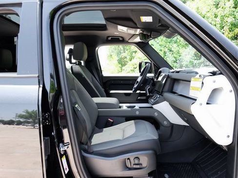 New 2026 Land Rover Defender 110 X-Dynamic SE AWD/4WD image 45
