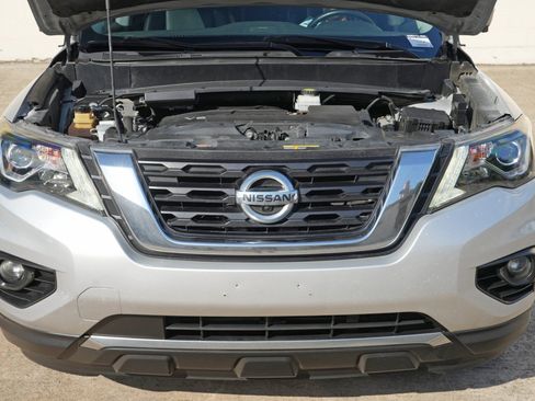 Used 2020 Nissan Pathfinder Platinum FWD image 7
