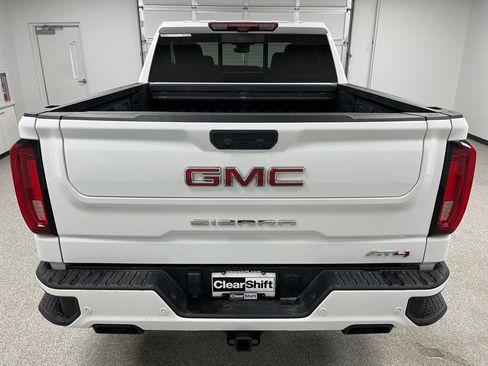 Used 2022 GMC Sierra 1500 AT4 w/ AT4 Premium Package AWD/4WD image 8