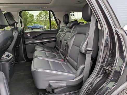 Used 2025 Lincoln Navigator Reserve AWD/4WD image 28
