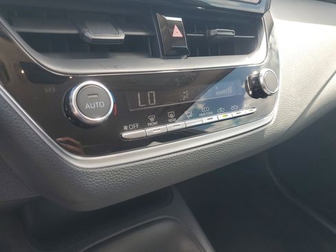 Used 2024 Toyota Corolla LE FWD image 21