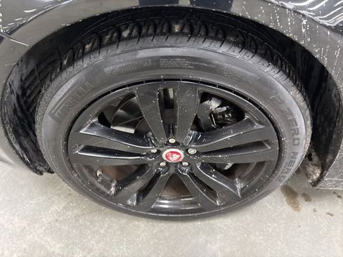 Used 2016 Jaguar XJ L Portfolio image 29