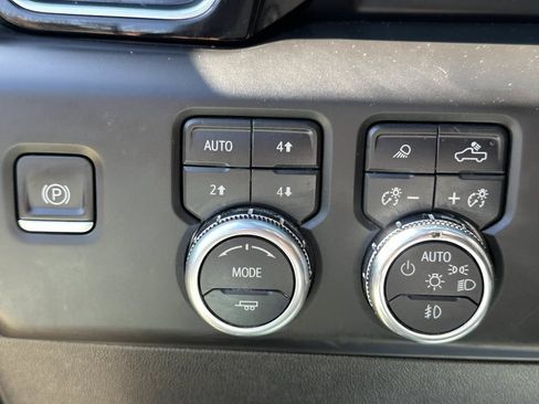 Used 2022 GMC Sierra 1500 Denali AWD/4WD image 13