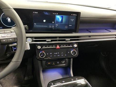 New 2025 Hyundai Tucson SEL image 9