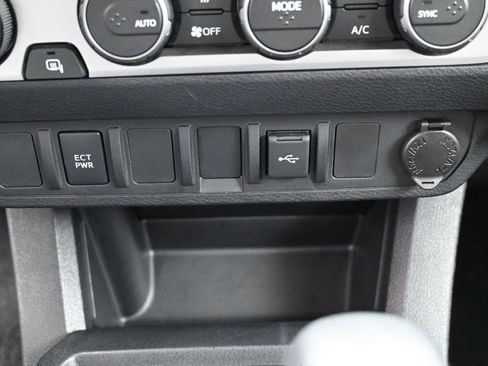 Certified 2022 Toyota Tacoma SR image 22