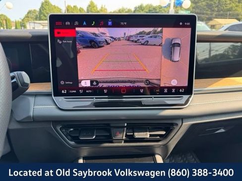 Certified 2025 Volkswagen Tiguan SEL R-Line AWD/4WD image 40