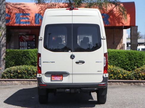 Used 2023 Mercedes-Benz Sprinter 2500 image 7