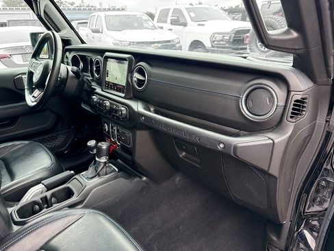 Used 2023 Jeep Wrangler Unlimited Rubicon 4xe w/ Steel Bumper Group image 34