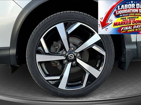 Used 2022 Nissan Rogue Sport SL AWD/4WD image 36