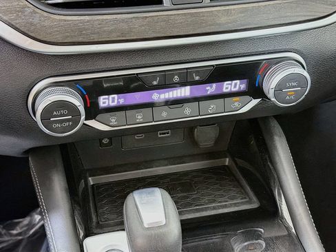 Used 2023 Nissan Altima 2.5 SL AWD/4WD image 39