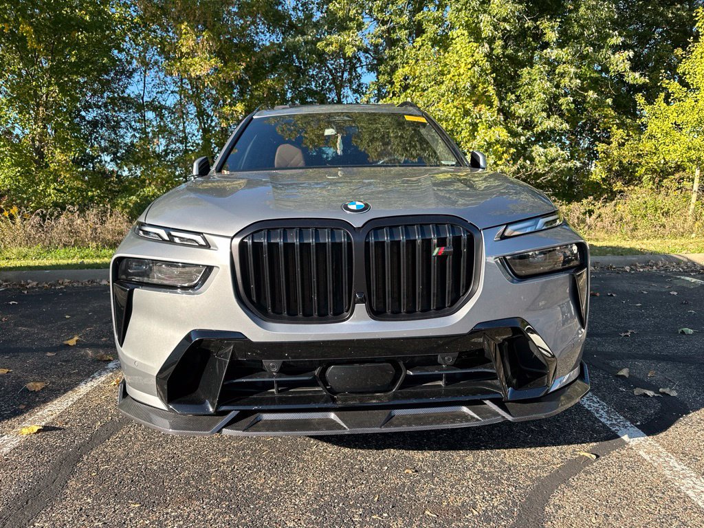 Used 2024 BMW X7 xDrive40i w/ Executive Package AWD/4WD image 2