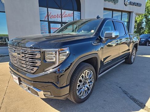 Used 2026 GMC Sierra 1500 Denali Ultimate AWD/4WD image 3