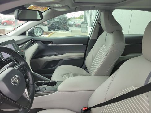 Used 2021 Toyota Camry SE image 17