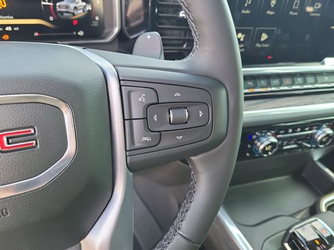 New 2026 GMC Sierra 1500 SLT image 19