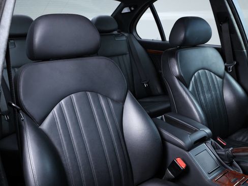 Used 2003 BMW M5 image 78