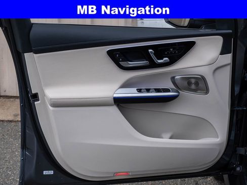 Used 2023 Mercedes-Benz GLC 300 4MATIC w/ Pinnacle Trim Package image 12