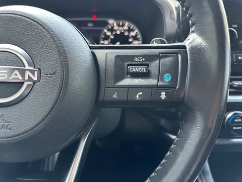 Used 2023 Nissan Pathfinder SL FWD image 25