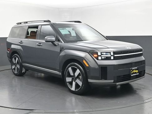 Used 2024 Hyundai Santa Fe Limited FWD image 3