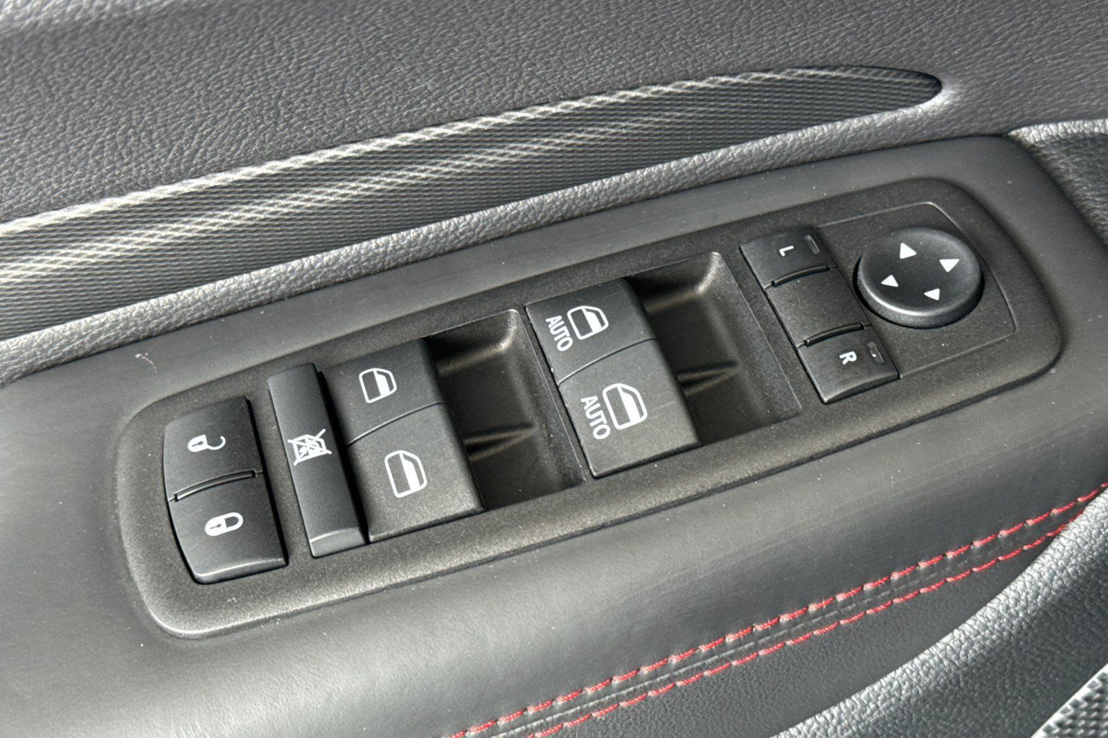 Used 2024 Dodge Durango GT AWD/4WD image 11