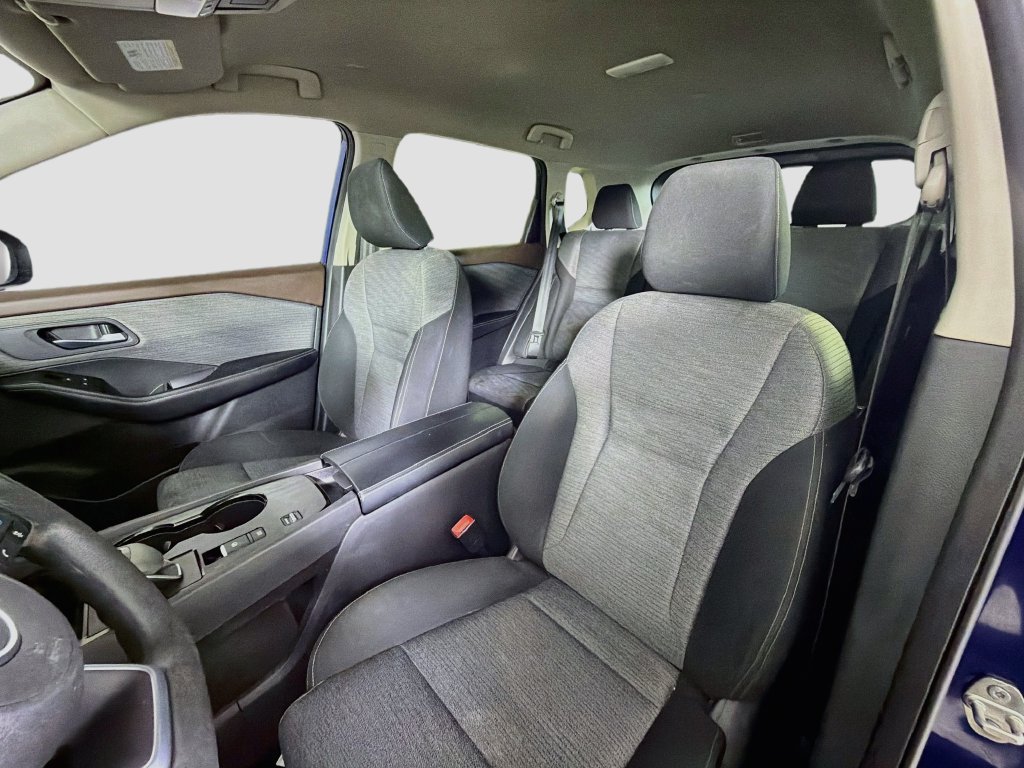 Used 2023 Nissan Rogue SV FWD image 14