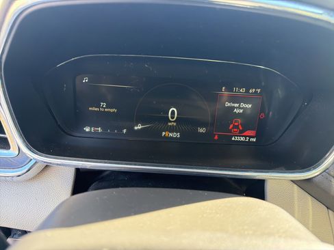 Used 2017 Lincoln Continental Reserve w/ Technology Package image 13