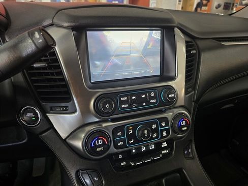 Used 2015 Chevrolet Suburban LT AWD/4WD image 27