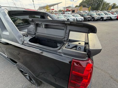 Used 2011 Chevrolet Avalanche LTZ image 43