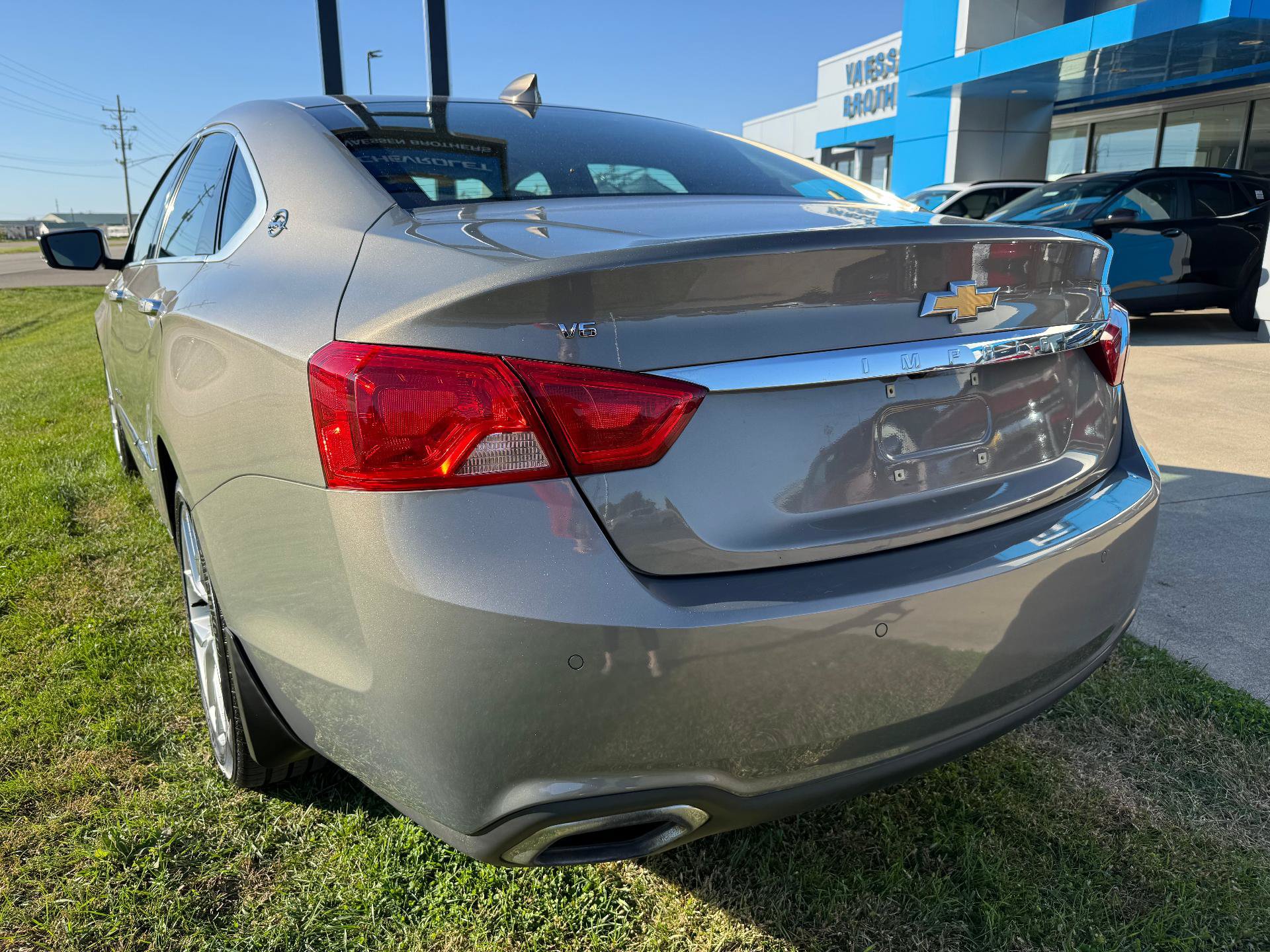 Certified 2018 Chevrolet Impala Premier FWD image 5