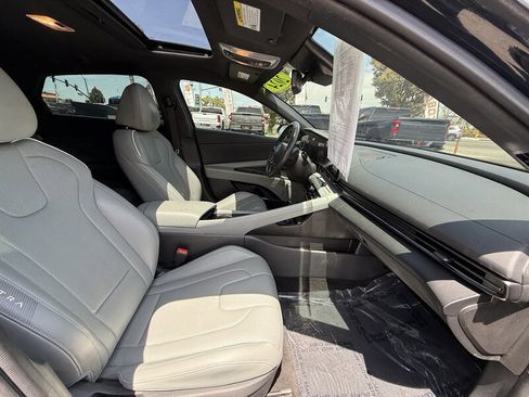 Used 2024 Hyundai Elantra Limited FWD image 29
