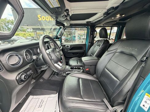 Used 2019 Jeep Wrangler Unlimited Sahara w/ Uconnect 4C Nav & Sound Group AWD/4WD image 91