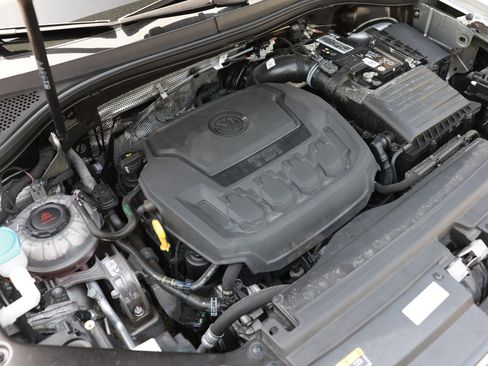 Used 2023 Volkswagen Tiguan SE R-Line FWD image 59
