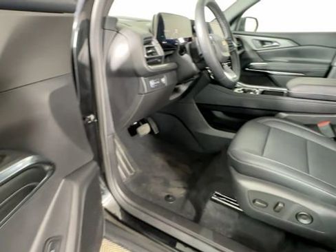 New 2026 Chevrolet Traverse LT w/ Driver Confidence Package FWD image 25