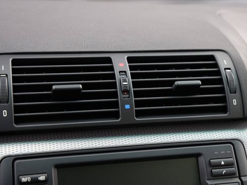 Used 2005 BMW M3 Coupe RWD image 45
