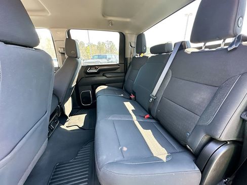 Used 2025 Chevrolet Silverado 2500 LT w/ Convenience Package image 4