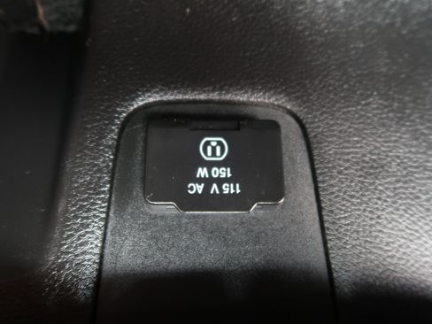 Used 2015 Jeep Wrangler Unlimited Rubicon w/ Max Tow Package image 21