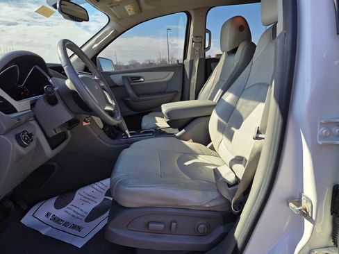 Used 2015 Chevrolet Traverse LT image 14