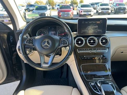 Used 2016 Mercedes-Benz GLC 300 4MATIC image 22